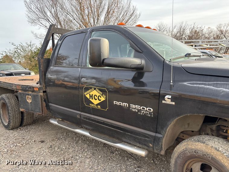 image for item EV3341 2006 Dodge Ram 3500 Quad Cab flatbed pickup truck