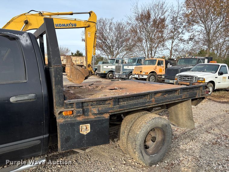 image for item EV3341 2006 Dodge Ram 3500 Quad Cab flatbed pickup truck