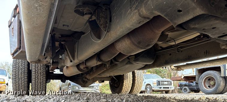 image for item EV3341 2006 Dodge Ram 3500 Quad Cab flatbed pickup truck