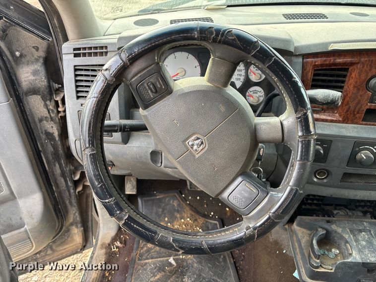 image for item EV3341 2006 Dodge Ram 3500 Quad Cab flatbed pickup truck