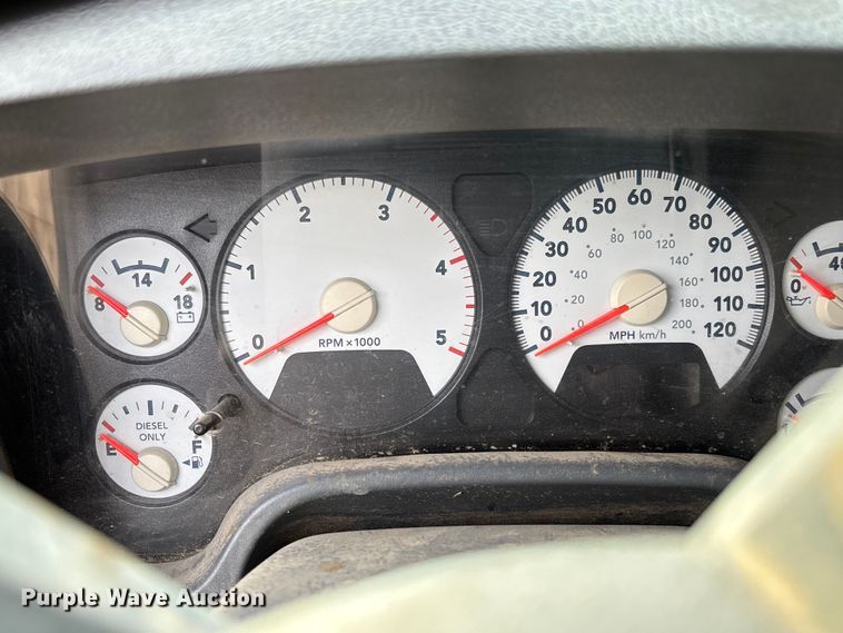 image for item EV3341 2006 Dodge Ram 3500 Quad Cab flatbed pickup truck