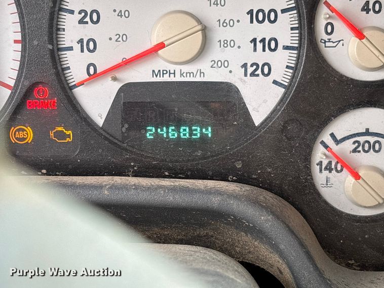 image for item EV3341 2006 Dodge Ram 3500 Quad Cab flatbed pickup truck