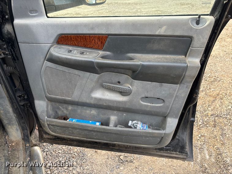 image for item EV3341 2006 Dodge Ram 3500 Quad Cab flatbed pickup truck