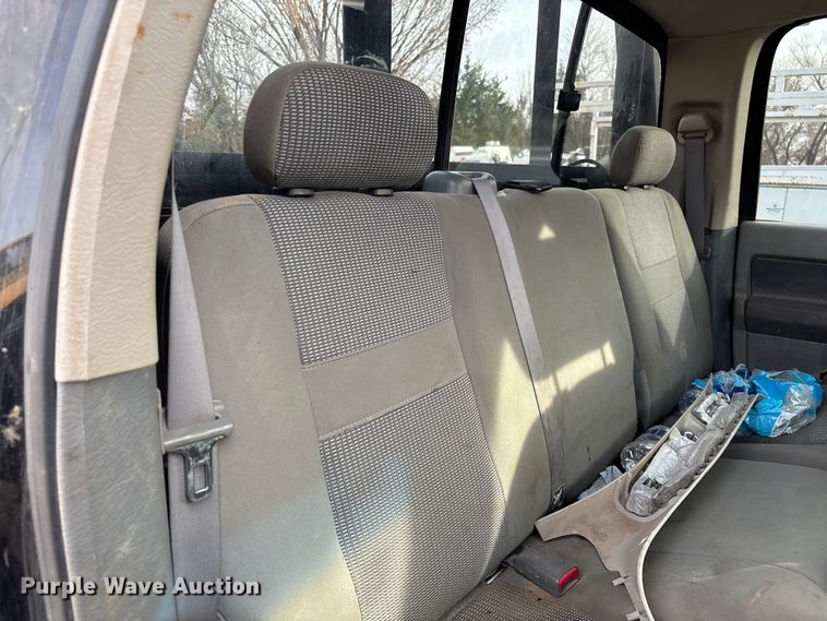 image for item EV3341 2006 Dodge Ram 3500 Quad Cab flatbed pickup truck