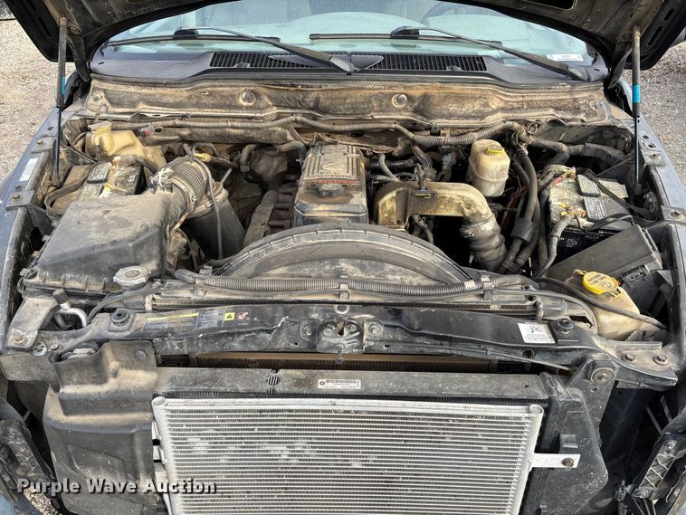 image for item EV3341 2006 Dodge Ram 3500 Quad Cab flatbed pickup truck