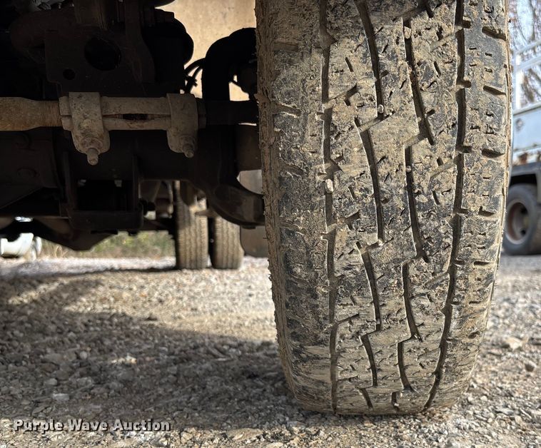 image for item EV3341 2006 Dodge Ram 3500 Quad Cab flatbed pickup truck