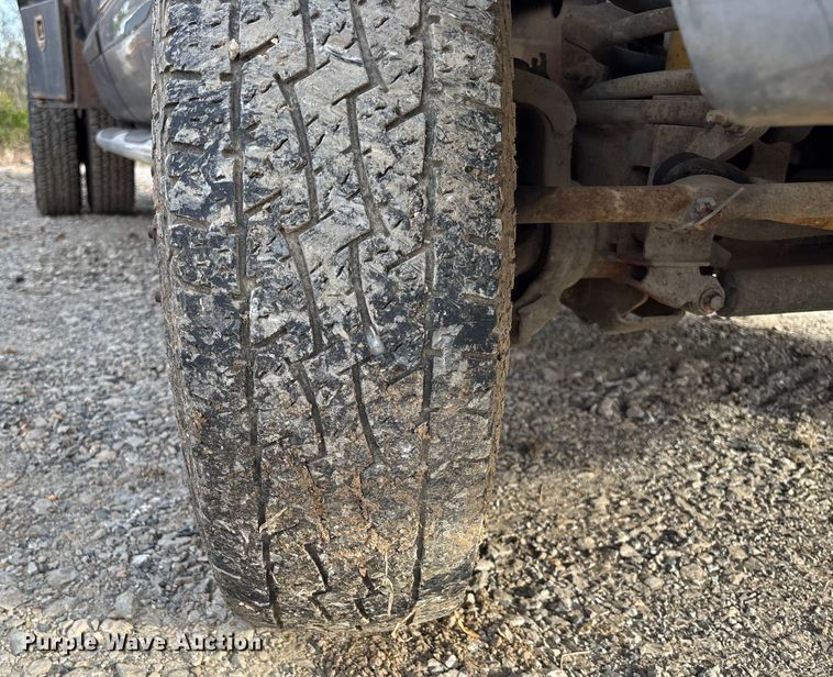 image for item EV3341 2006 Dodge Ram 3500 Quad Cab flatbed pickup truck