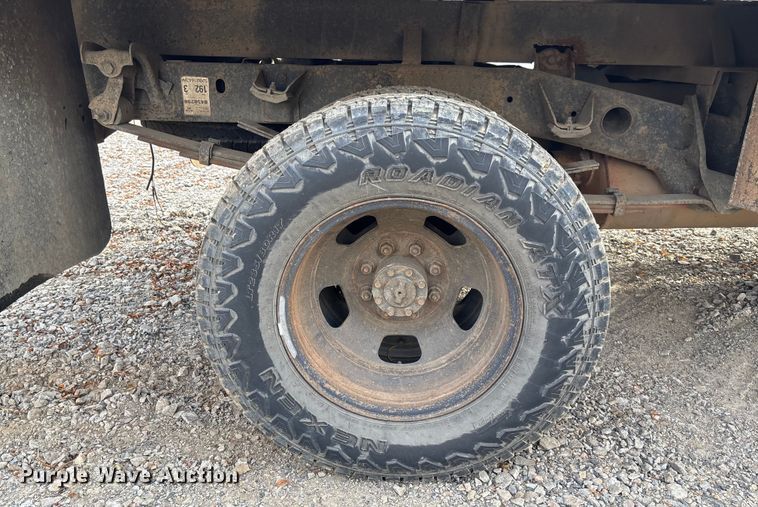 image for item EV3341 2006 Dodge Ram 3500 Quad Cab flatbed pickup truck