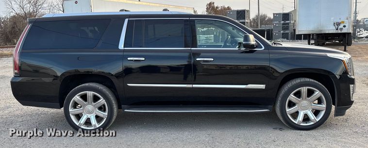 image for item EV3342 2020 Cadillac Escalade ESV SUV
