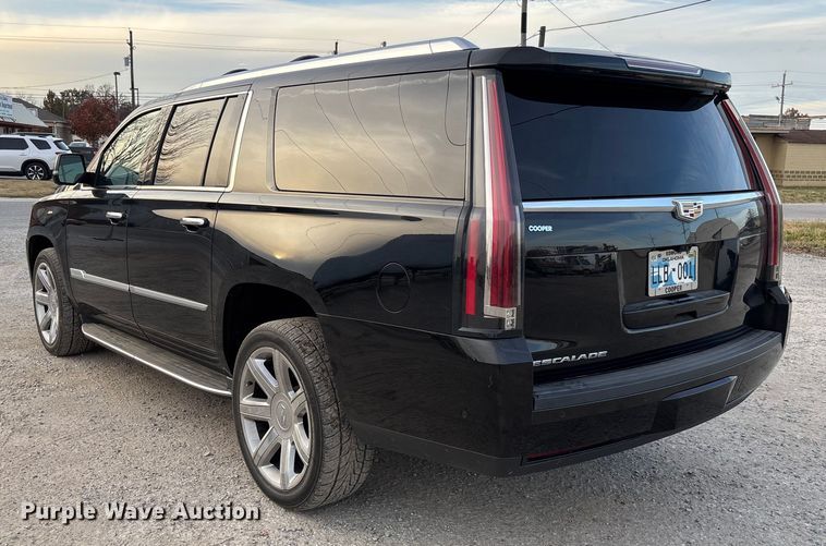 image for item EV3342 2020 Cadillac Escalade ESV SUV
