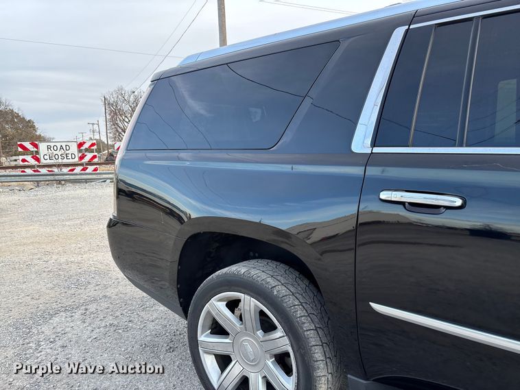image for item EV3342 2020 Cadillac Escalade ESV SUV