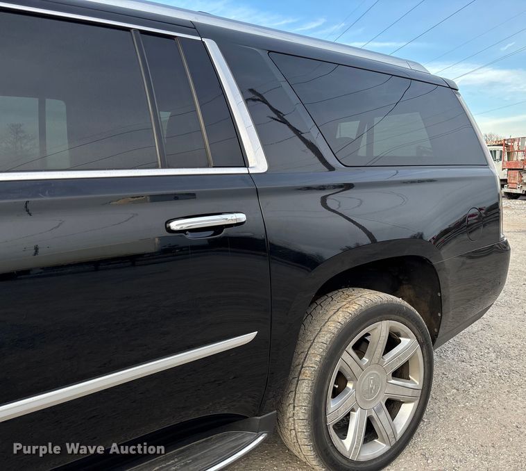 image for item EV3342 2020 Cadillac Escalade ESV SUV