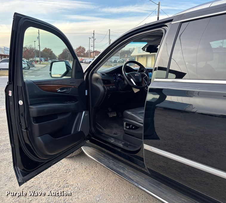 image for item EV3342 2020 Cadillac Escalade ESV SUV