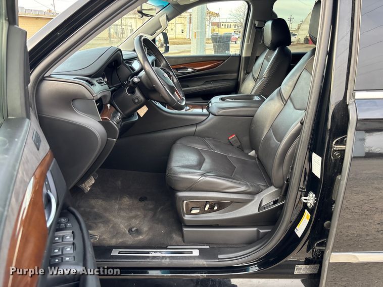 image for item EV3342 2020 Cadillac Escalade ESV SUV