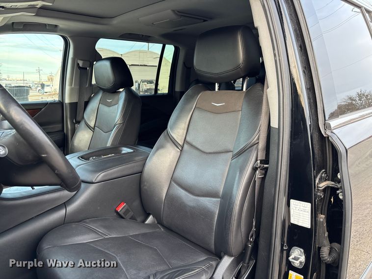 image for item EV3342 2020 Cadillac Escalade ESV SUV