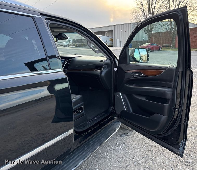 image for item EV3342 2020 Cadillac Escalade ESV SUV