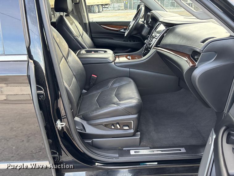 image for item EV3342 2020 Cadillac Escalade ESV SUV