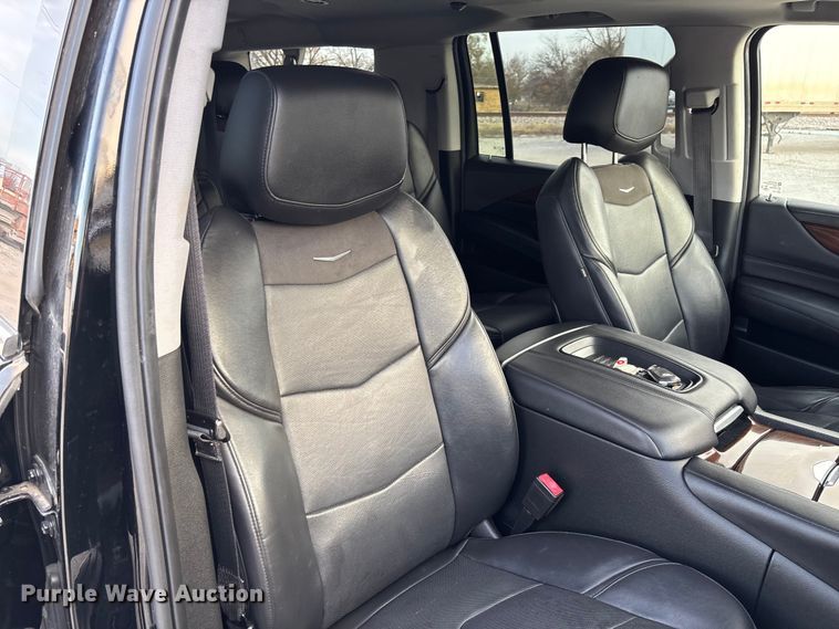 image for item EV3342 2020 Cadillac Escalade ESV SUV