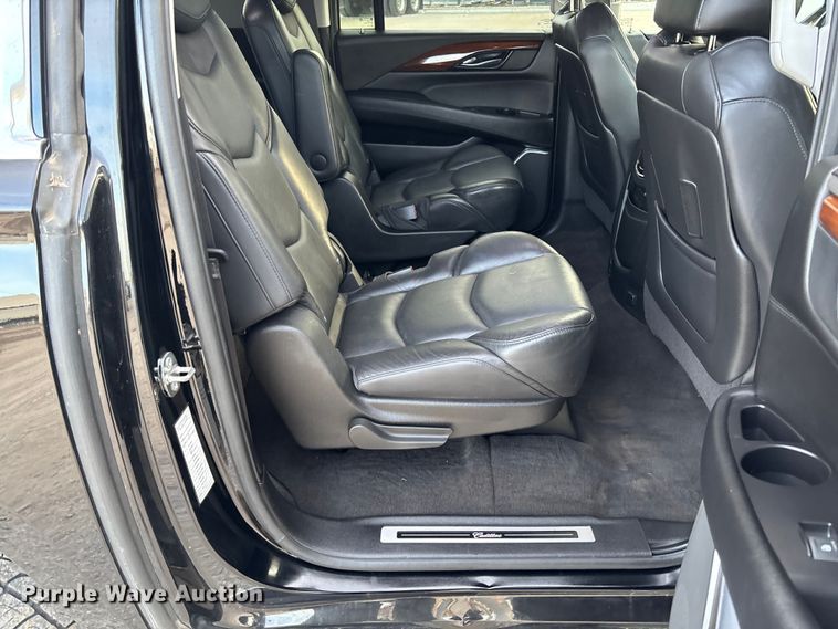 image for item EV3342 2020 Cadillac Escalade ESV SUV