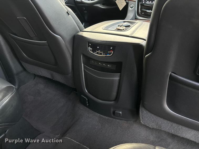 image for item EV3342 2020 Cadillac Escalade ESV SUV