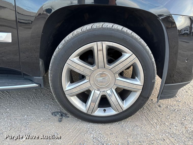 image for item EV3342 2020 Cadillac Escalade ESV SUV