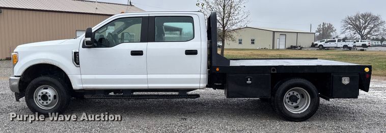 image for item EV3359 2017 Ford F350 Super Duty XL Crew Cab flatbed pickup truck