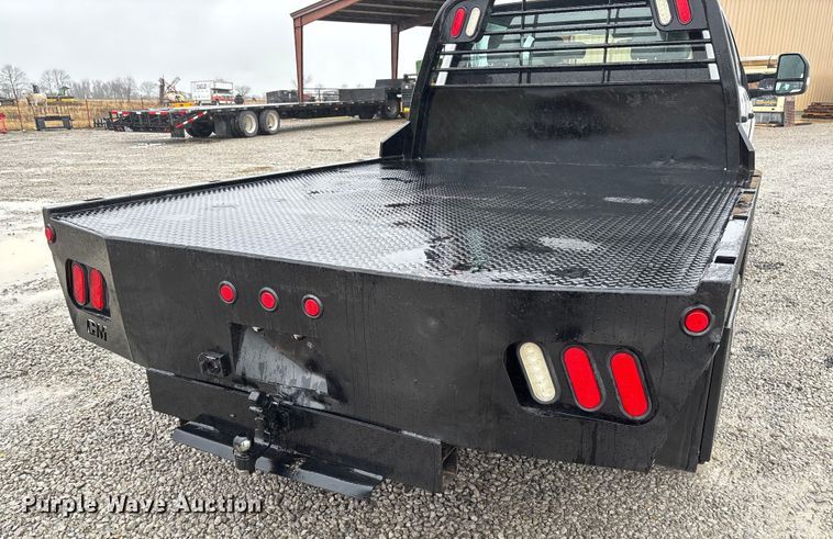 image for item EV3359 2017 Ford F350 Super Duty XL Crew Cab flatbed pickup truck