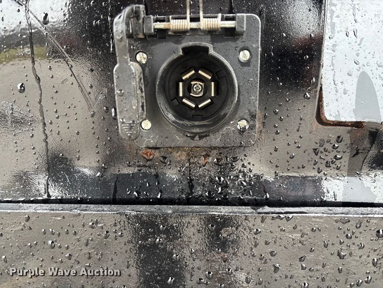 image for item EV3359 2017 Ford F350 Super Duty XL Crew Cab flatbed pickup truck