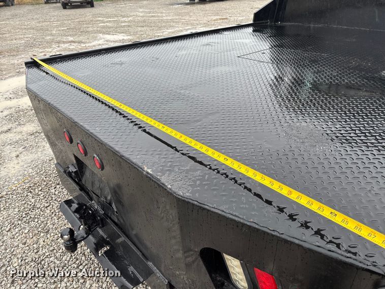 image for item EV3359 2017 Ford F350 Super Duty XL Crew Cab flatbed pickup truck