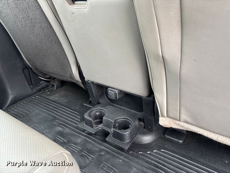 image for item EV3359 2017 Ford F350 Super Duty XL Crew Cab flatbed pickup truck