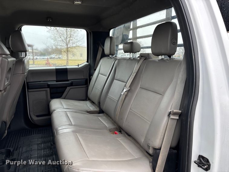 image for item EV3359 2017 Ford F350 Super Duty XL Crew Cab flatbed pickup truck