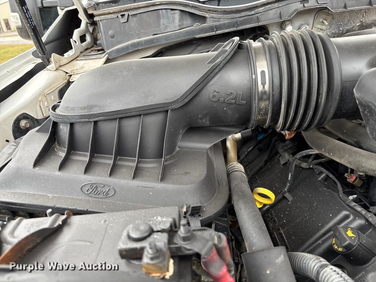 image for item EV3359 2017 Ford F350 Super Duty XL Crew Cab flatbed pickup truck