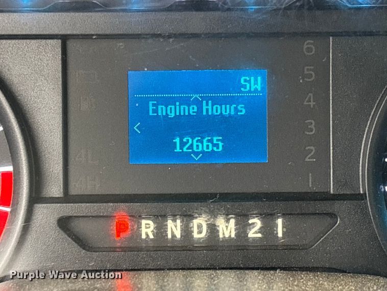 image for item EV3359 2017 Ford F350 Super Duty XL Crew Cab flatbed pickup truck