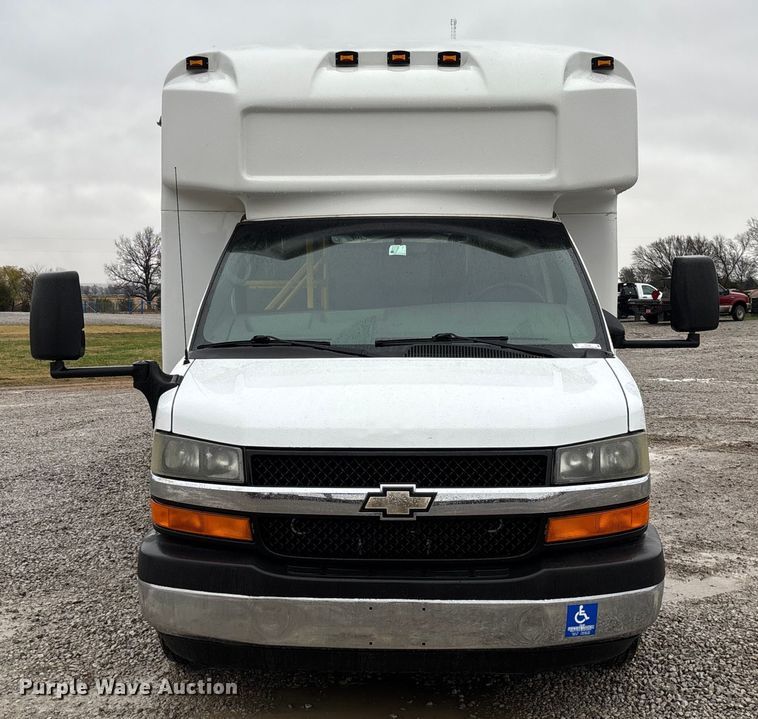image for item EV3361 2014 Chevrolet 4500 Express shuttle bus