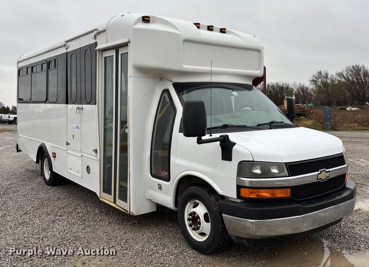 image for item EV3361 2014 Chevrolet 4500 Express shuttle bus