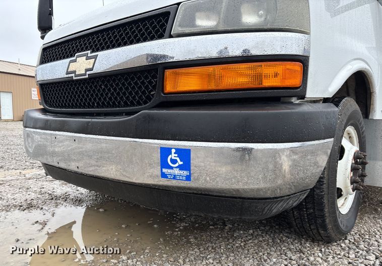image for item EV3361 2014 Chevrolet 4500 Express shuttle bus
