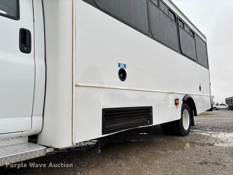 image for item EV3361 2014 Chevrolet 4500 Express shuttle bus