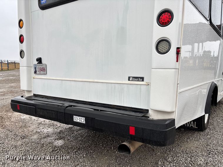 image for item EV3361 2014 Chevrolet 4500 Express shuttle bus