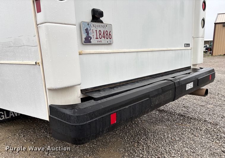 image for item EV3361 2014 Chevrolet 4500 Express shuttle bus