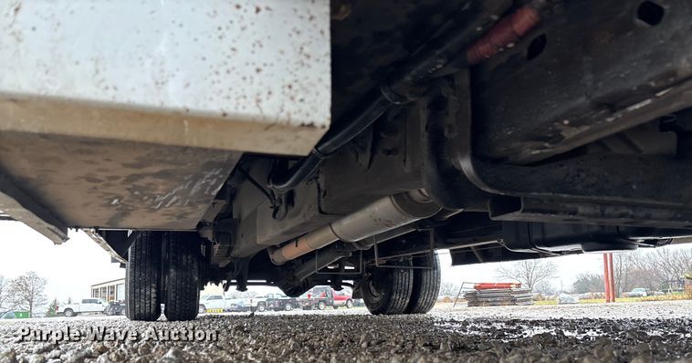 image for item EV3361 2014 Chevrolet 4500 Express shuttle bus