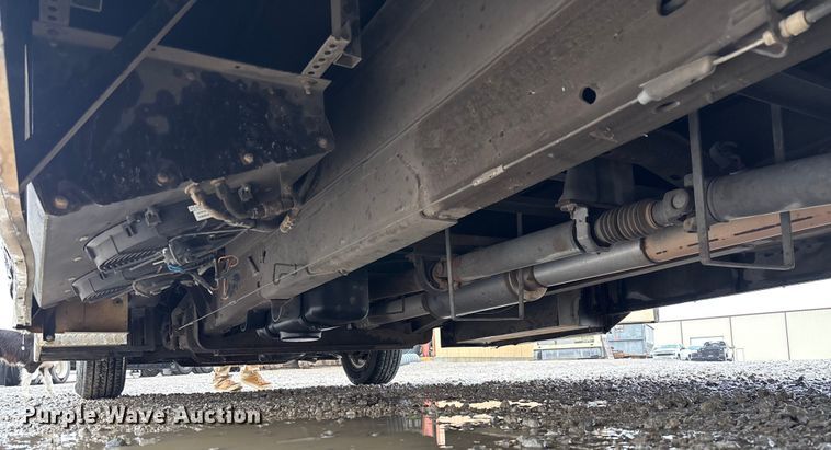 image for item EV3361 2014 Chevrolet 4500 Express shuttle bus