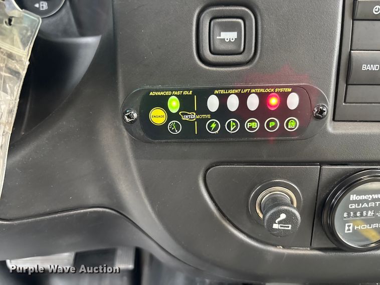 image for item EV3361 2014 Chevrolet 4500 Express shuttle bus