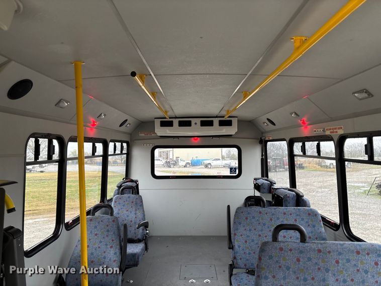 image for item EV3361 2014 Chevrolet 4500 Express shuttle bus