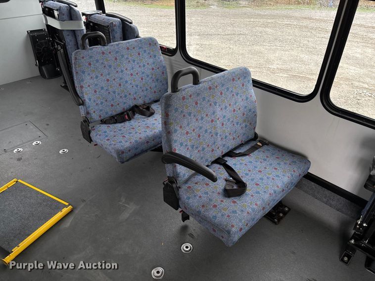 image for item EV3361 2014 Chevrolet 4500 Express shuttle bus