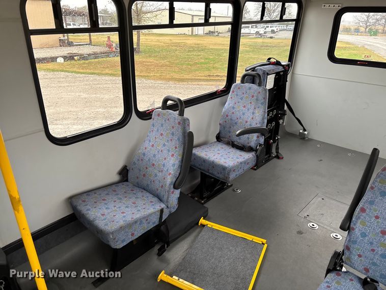 image for item EV3361 2014 Chevrolet 4500 Express shuttle bus