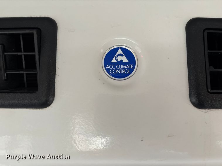 image for item EV3361 2014 Chevrolet 4500 Express shuttle bus