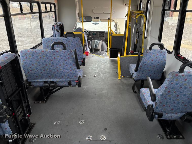 image for item EV3361 2014 Chevrolet 4500 Express shuttle bus