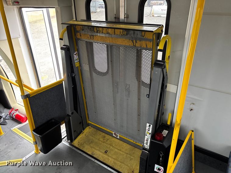 image for item EV3361 2014 Chevrolet 4500 Express shuttle bus