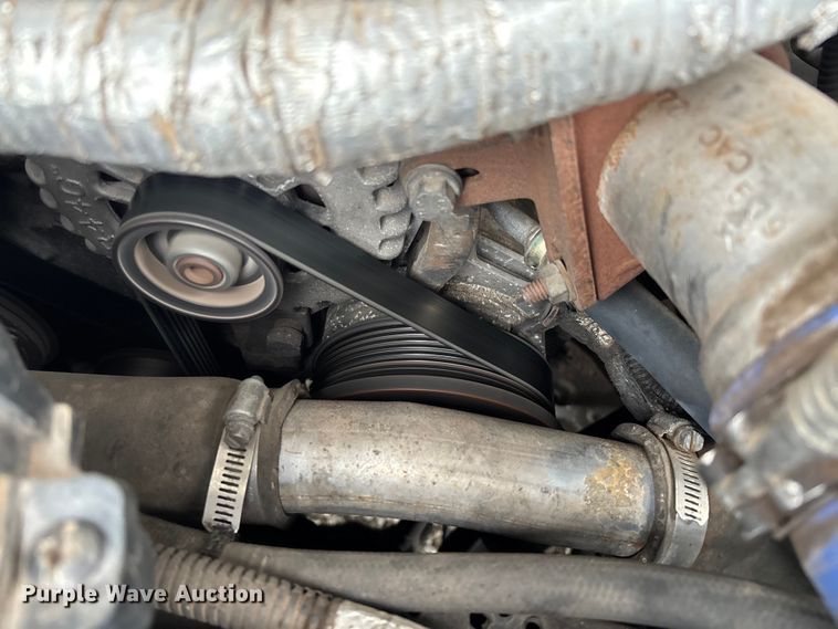 image for item EV3361 2014 Chevrolet 4500 Express shuttle bus