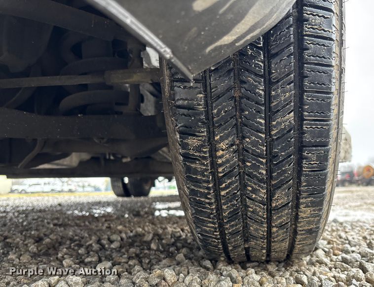 image for item EV3361 2014 Chevrolet 4500 Express shuttle bus